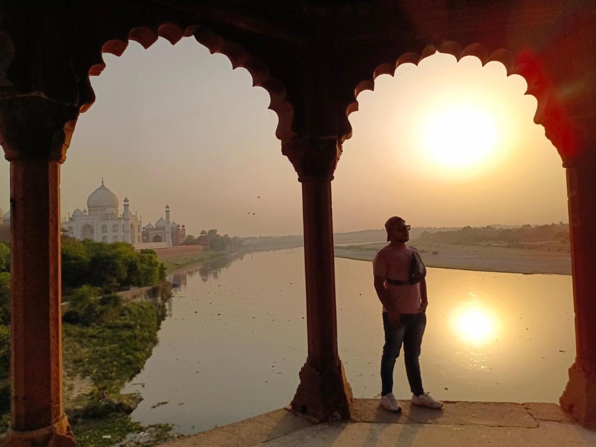 Hotel India Inn Walking Distance From Taj Mahal-- Rooftop Taj Mahal View Agra  Luaran gambar